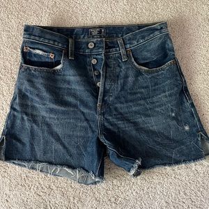 Abercrombie high rise 4” short